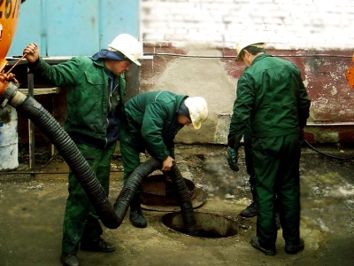Чистка каналізації у Кіровограді: промивання, ремонт за вигідною ціною